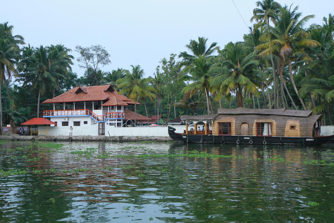 Chaandhni Lake View Hotel Alappuzha Екстериор снимка