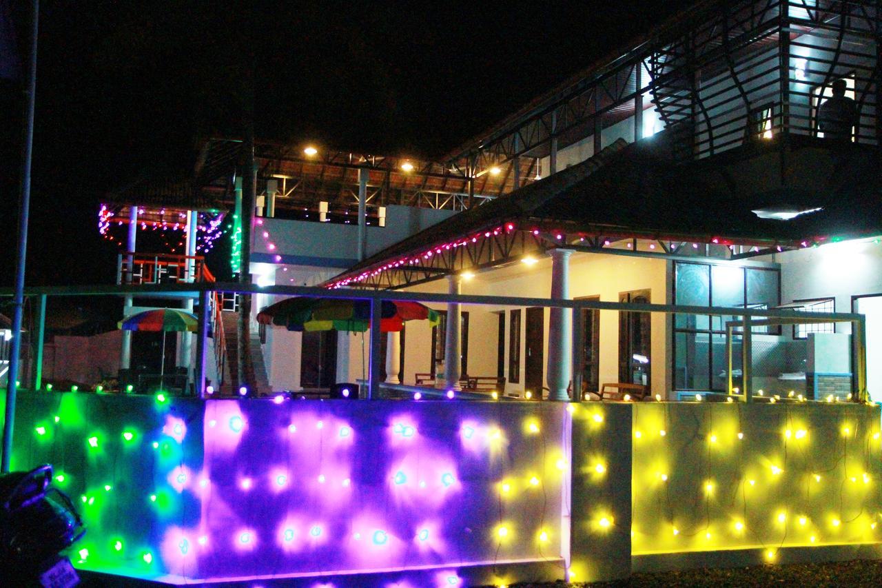 Chaandhni Lake View Hotel Alappuzha Екстериор снимка