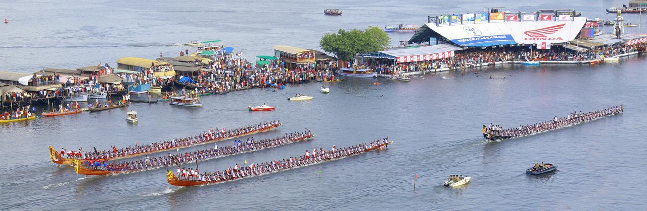Chaandhni Lake View Hotel Alappuzha Екстериор снимка